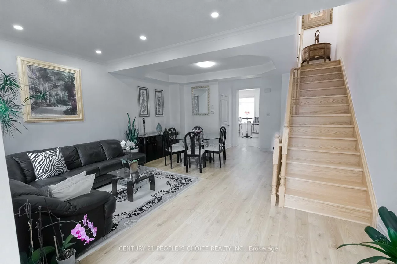 102, Roy Grove, Greensborough, Markham