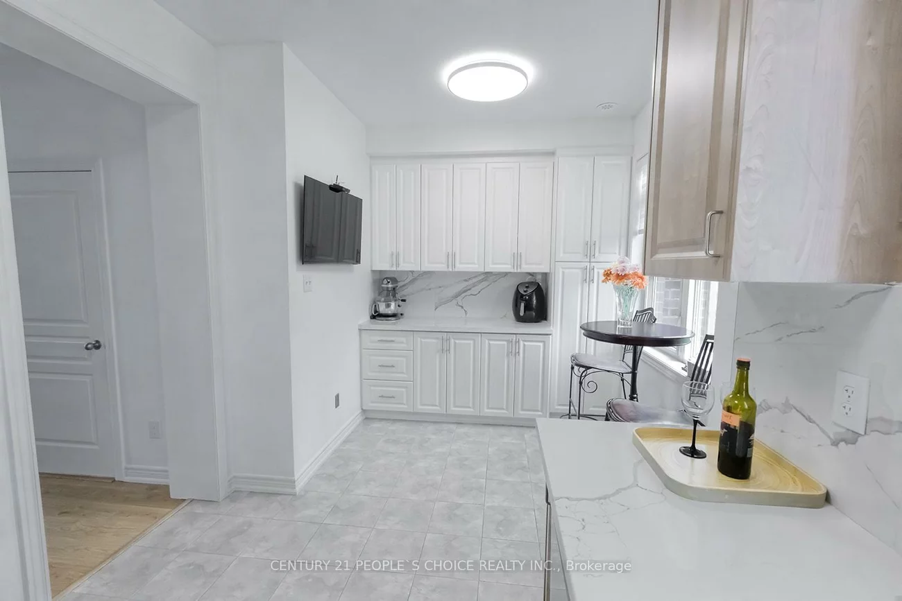 102, Roy Grove, Greensborough, Markham