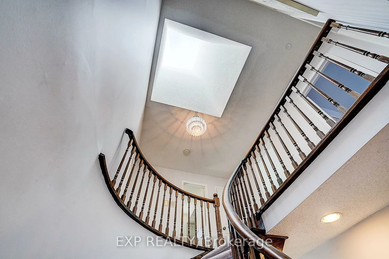 27, Pining, Aileen-Willowbrook, Markham