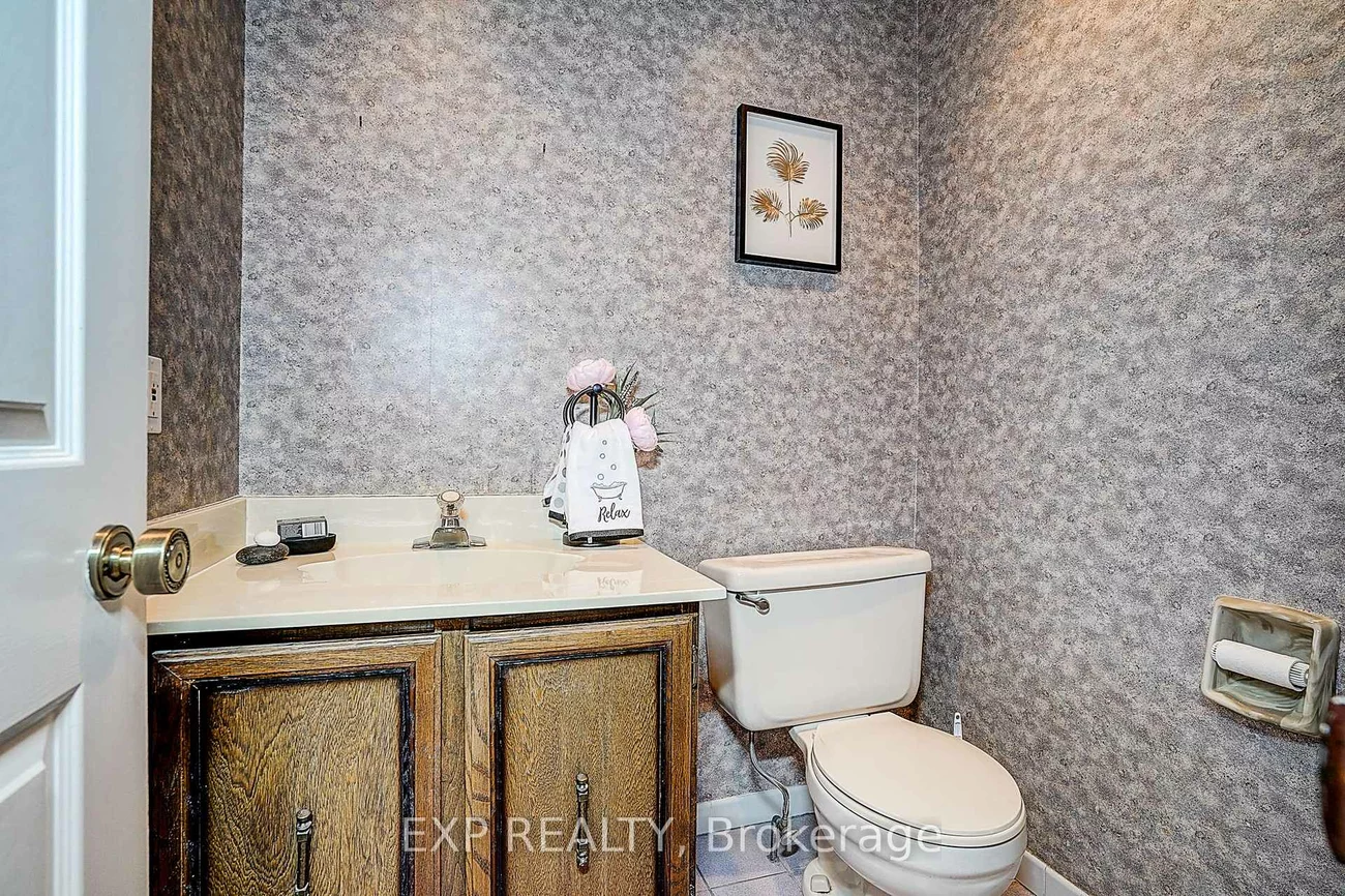 27, Pining, Aileen-Willowbrook, Markham