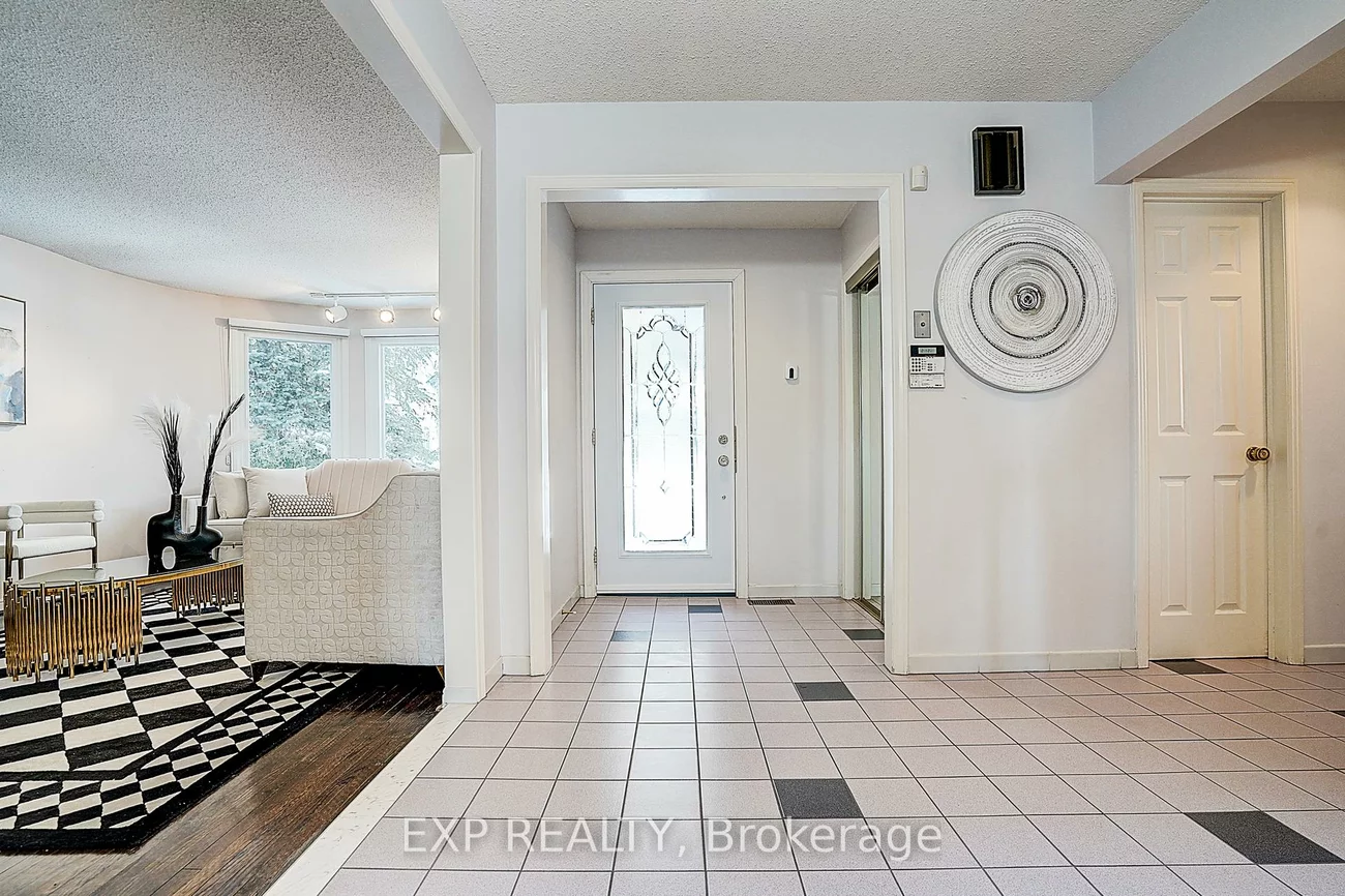 27, Pining, Aileen-Willowbrook, Markham