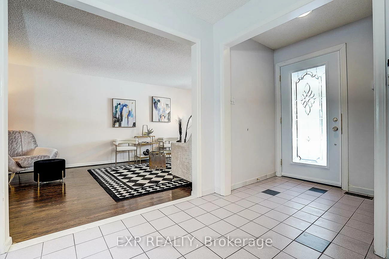 27, Pining, Aileen-Willowbrook, Markham