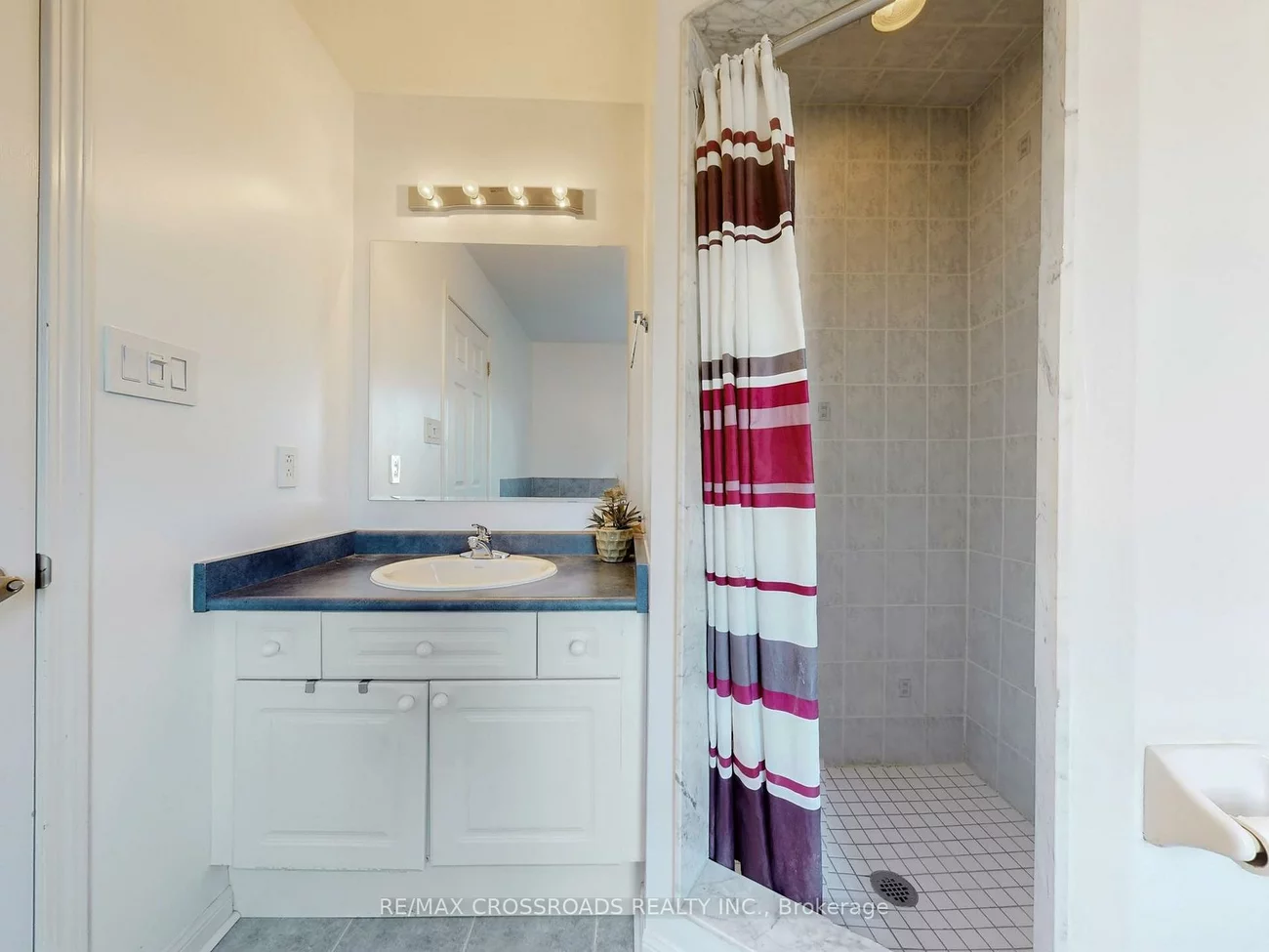 2723, BUR OAK, Cornell, Markham