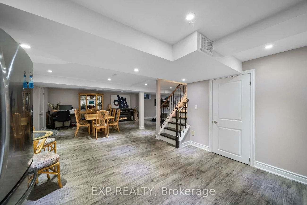 126, Larkin, Markham Village, Markham