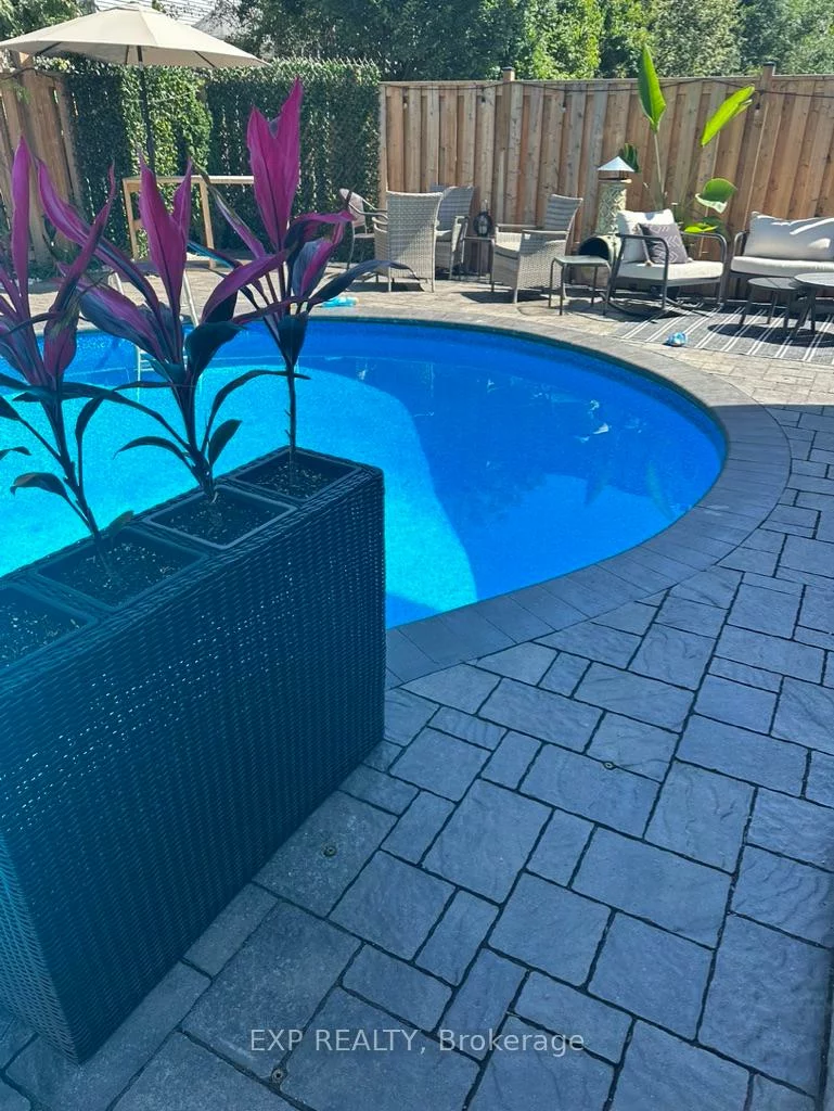 126, Larkin, Markham Village, Markham