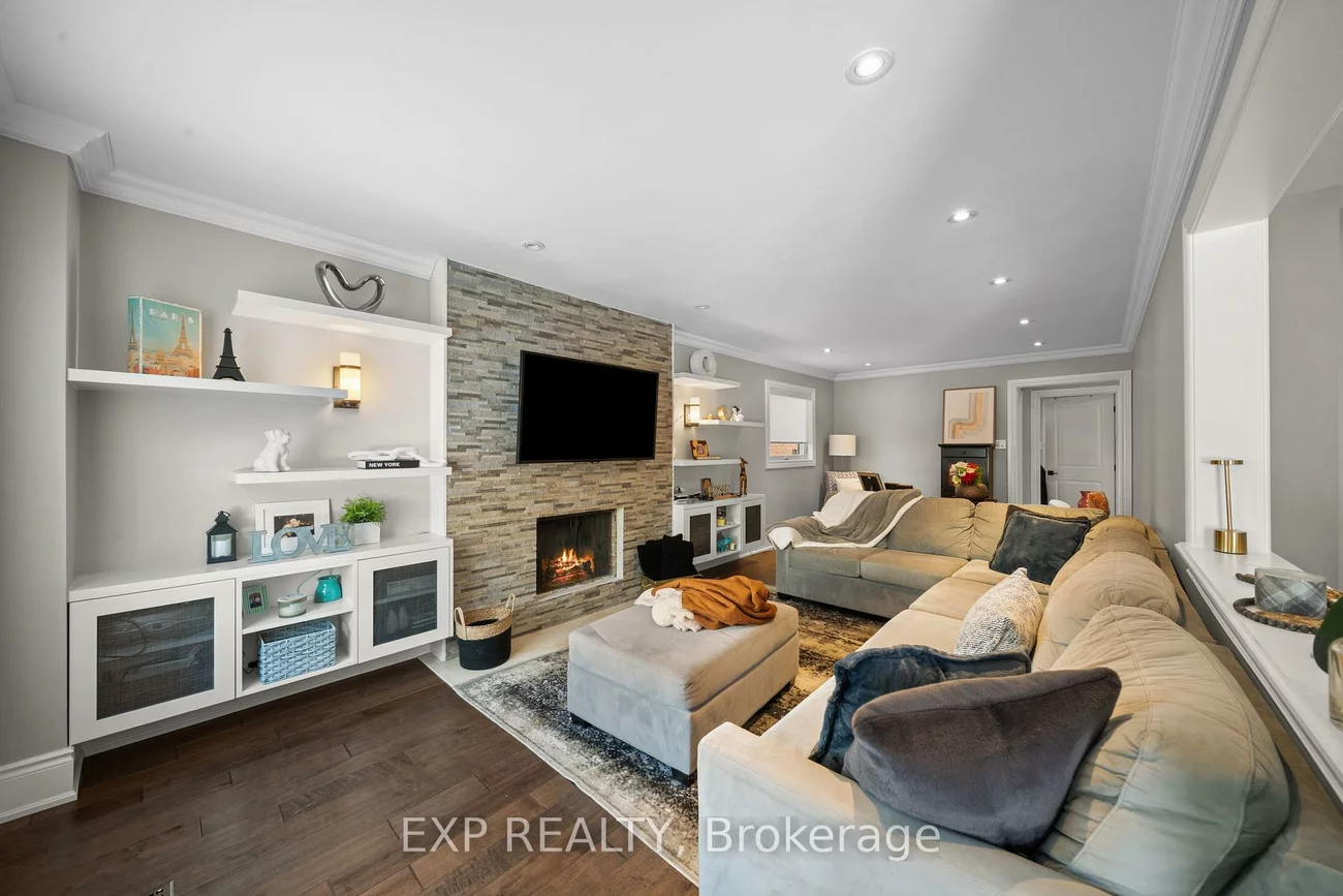 126, Larkin, Markham Village, Markham
