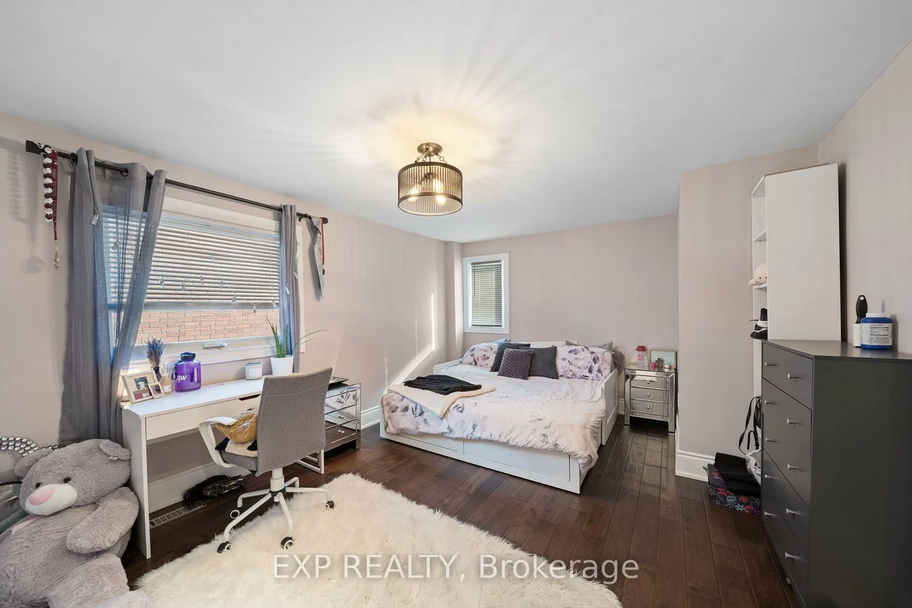 126, Larkin, Markham Village, Markham