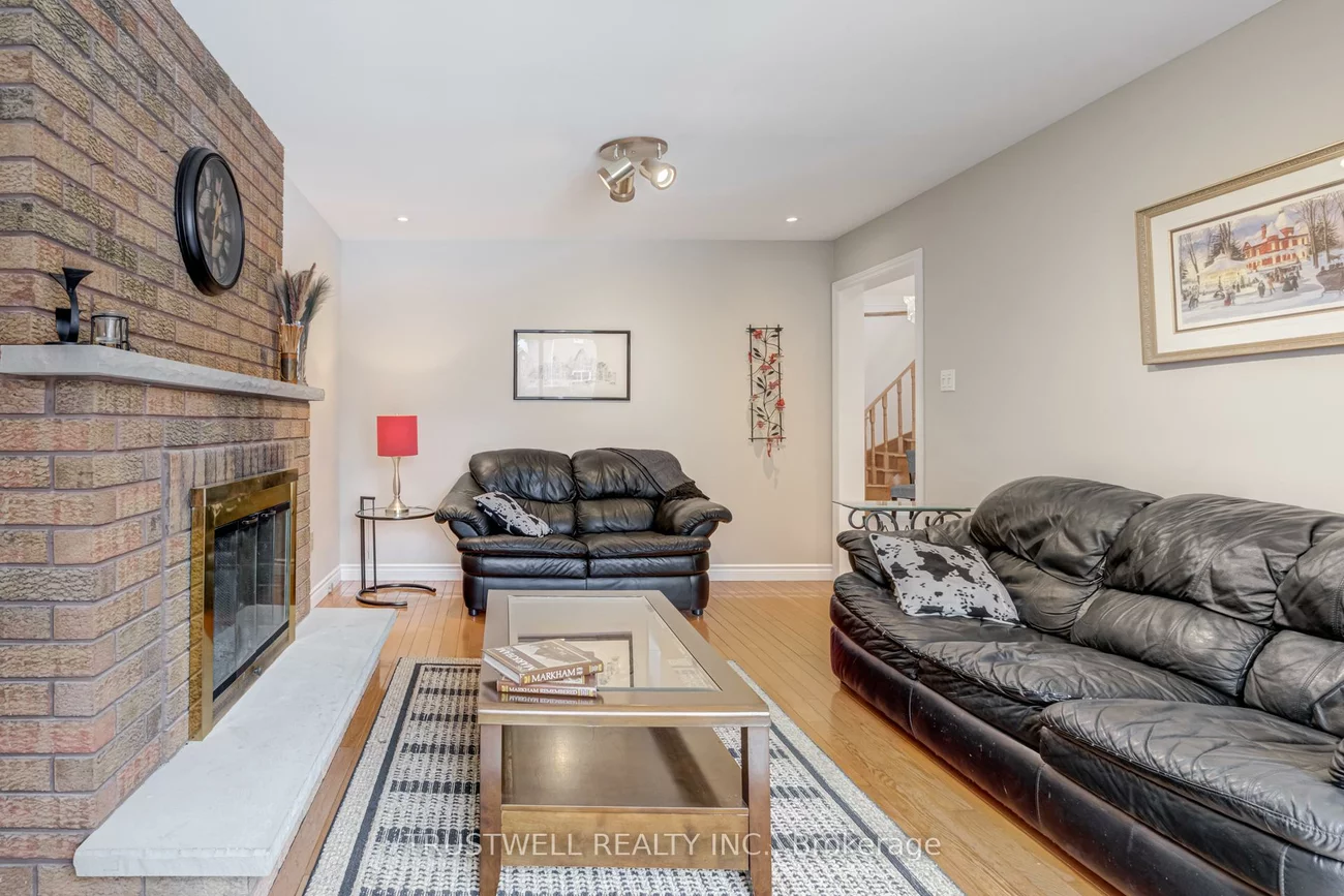 82, Long Island, Markville, Markham