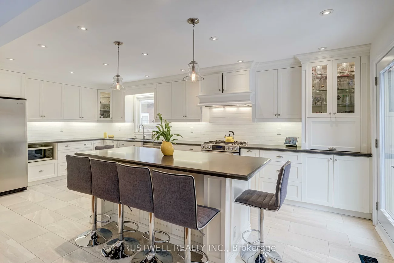 82, Long Island, Markville, Markham