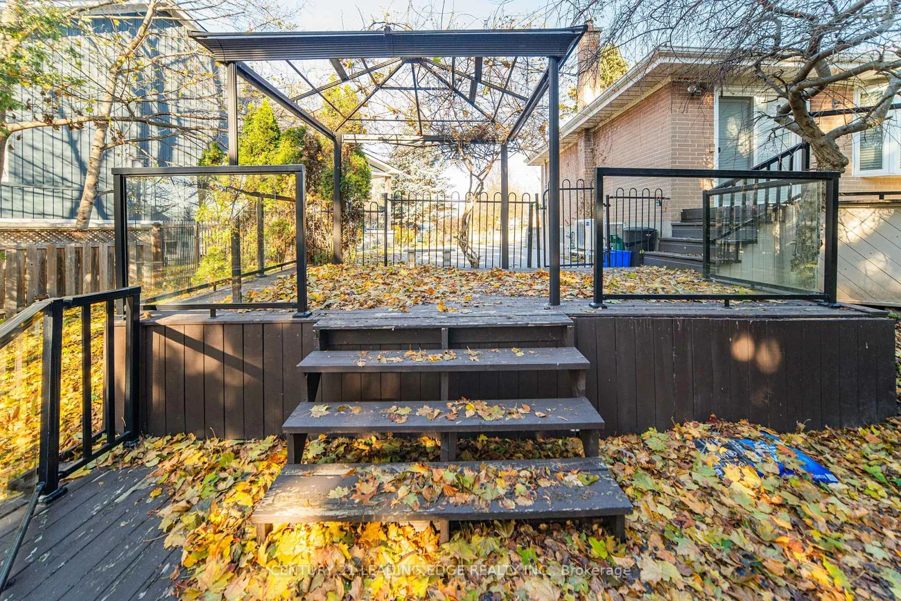 22, Winlaw, Old Markham Village, Markham