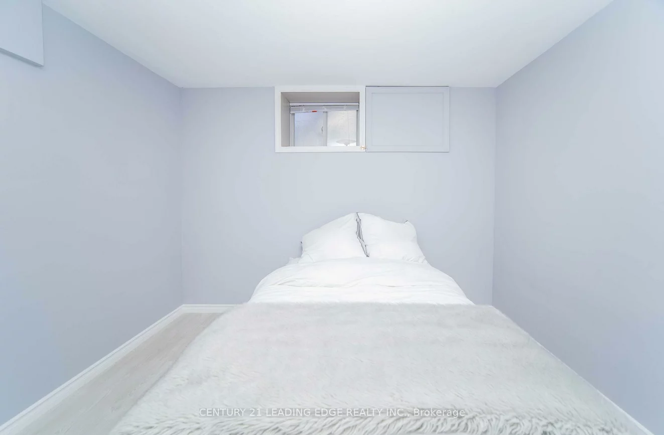 22, Winlaw, Old Markham Village, Markham