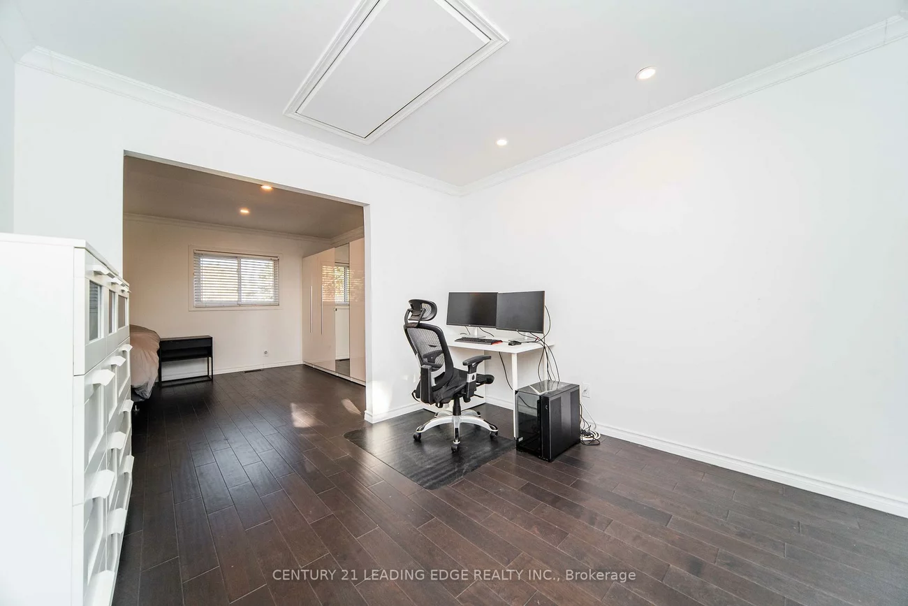 22, Winlaw, Old Markham Village, Markham