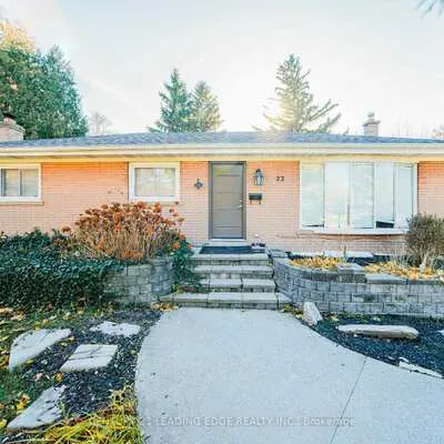 22, Winlaw, Old Markham Village, Markham