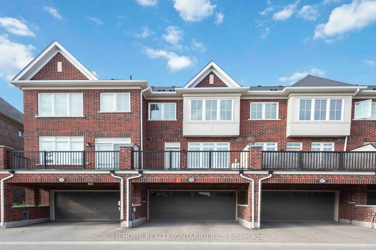 229, Dundas, Greensborough, Markham