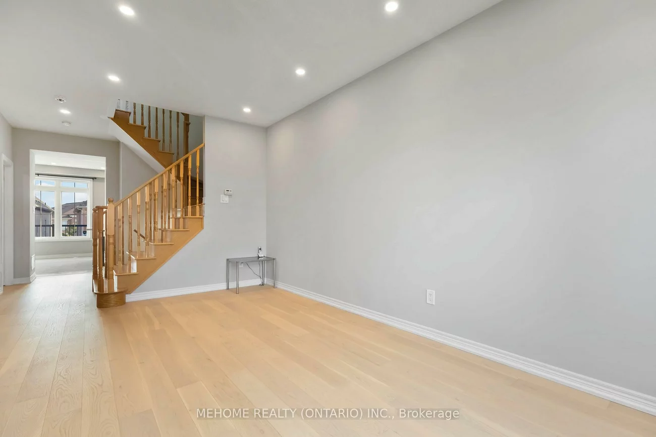 229, Dundas, Greensborough, Markham