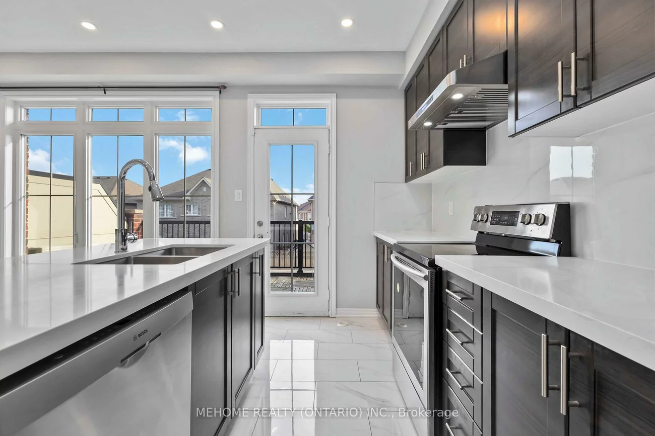 229, Dundas, Greensborough, Markham