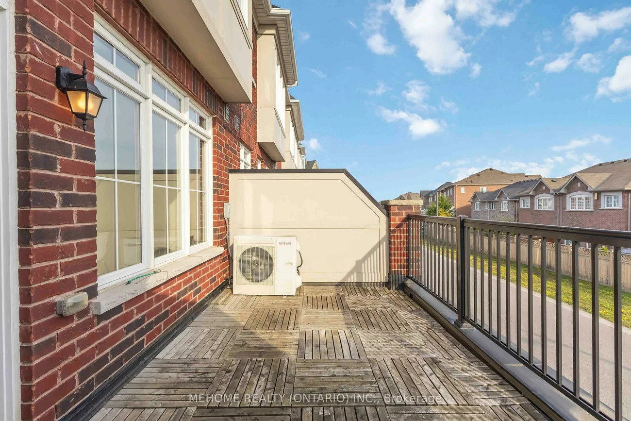 229, Dundas, Greensborough, Markham