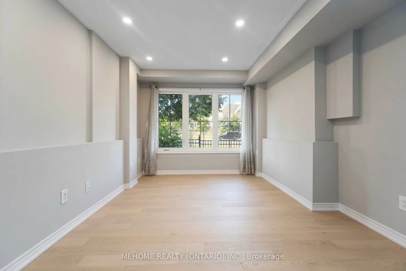 229, Dundas, Greensborough, Markham