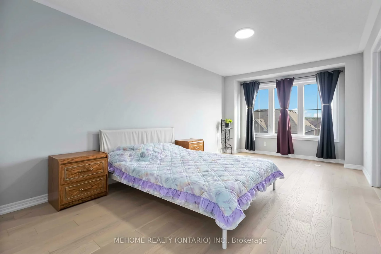 229, Dundas, Greensborough, Markham