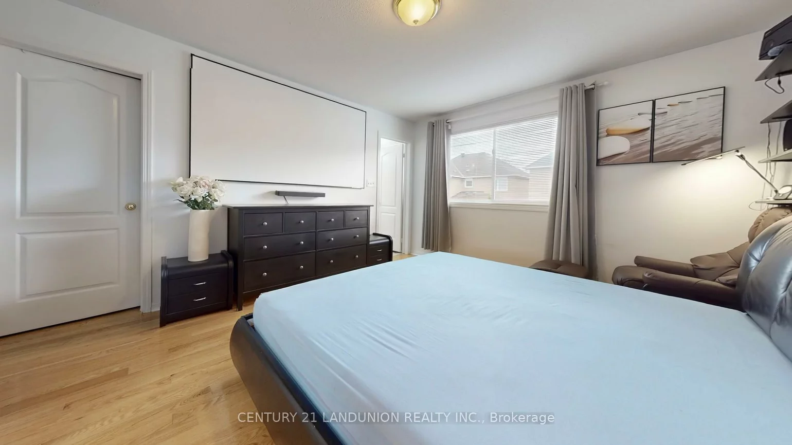 10, Majestic, Berczy, Markham