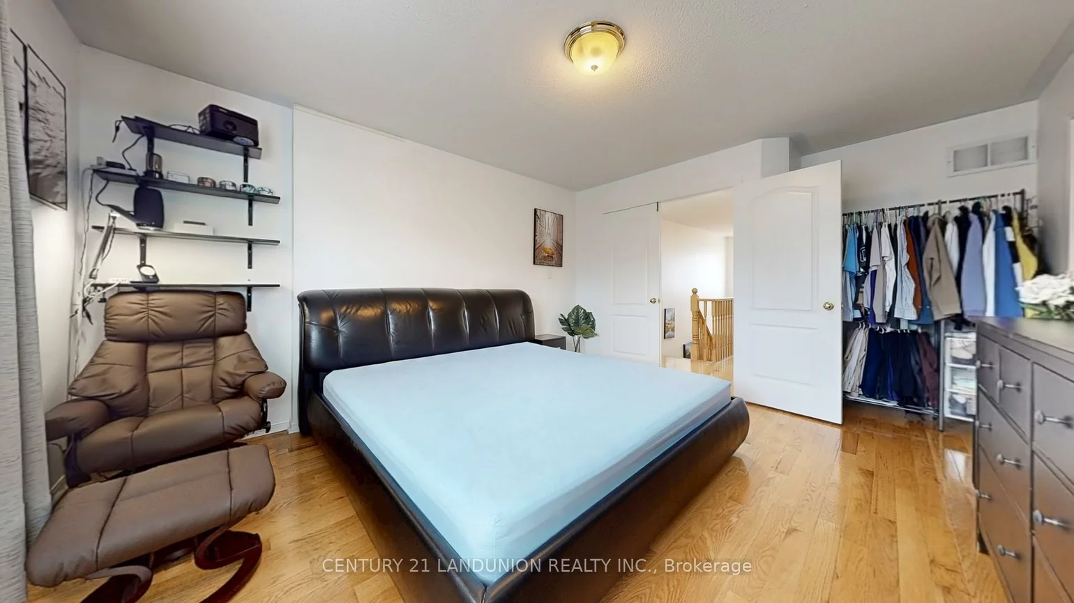 10, Majestic, Berczy, Markham