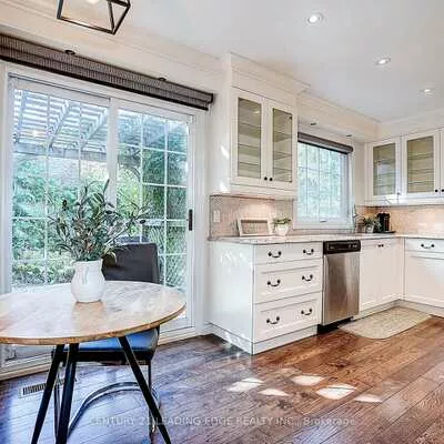 101, Ramona, Markham Village, Markham