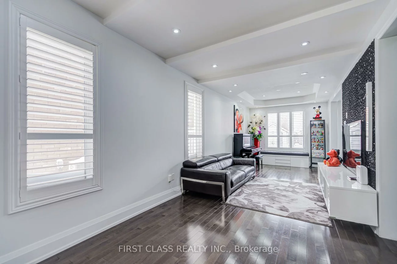 36, Staglin, Cathedraltown, Markham