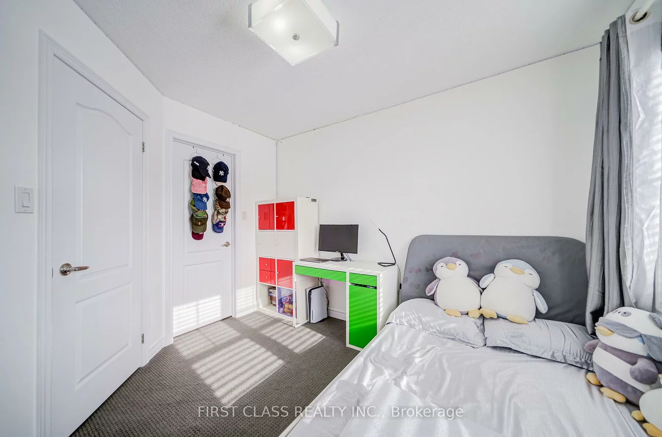 36, Staglin, Cathedraltown, Markham