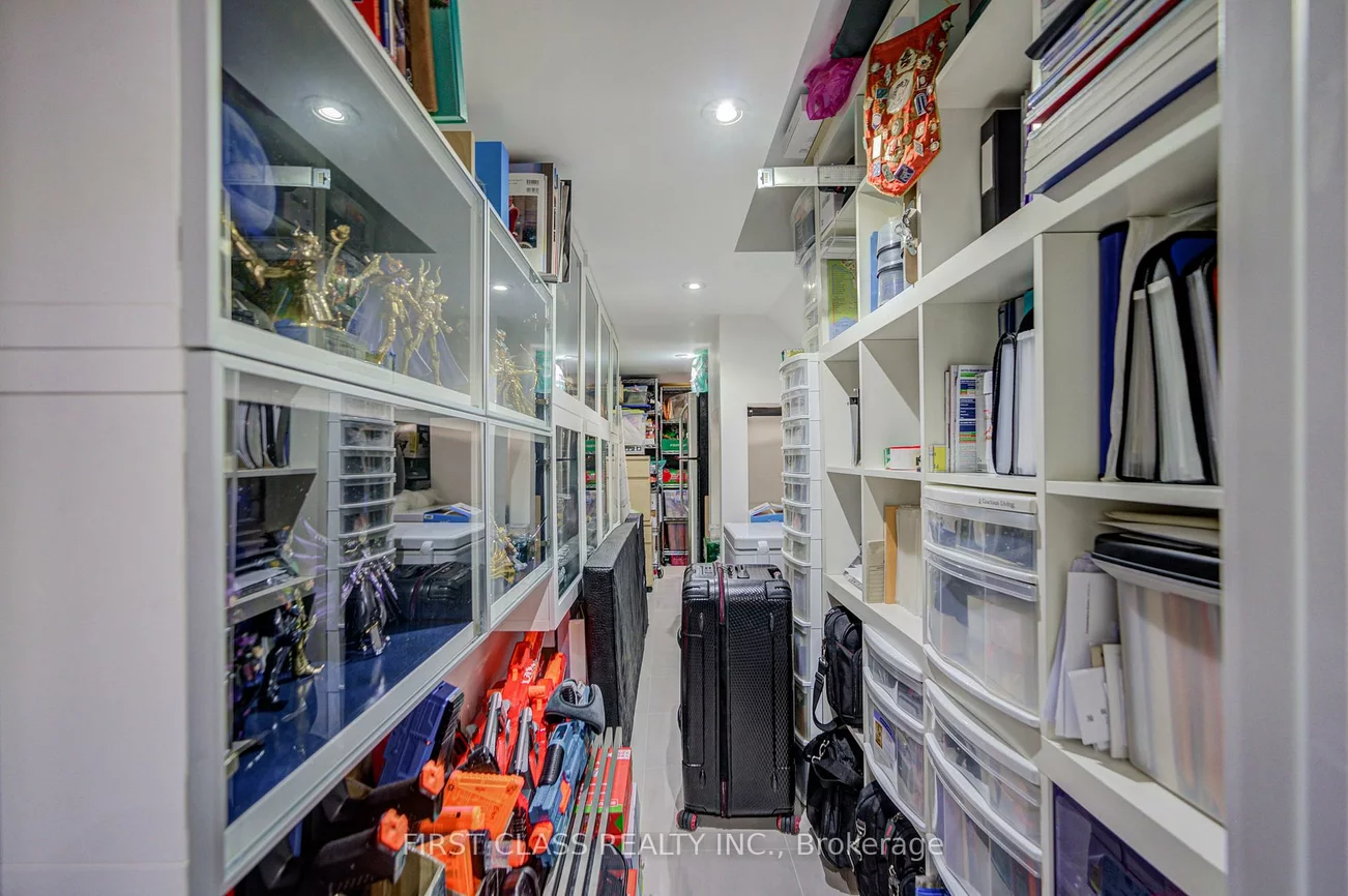 36, Staglin, Cathedraltown, Markham