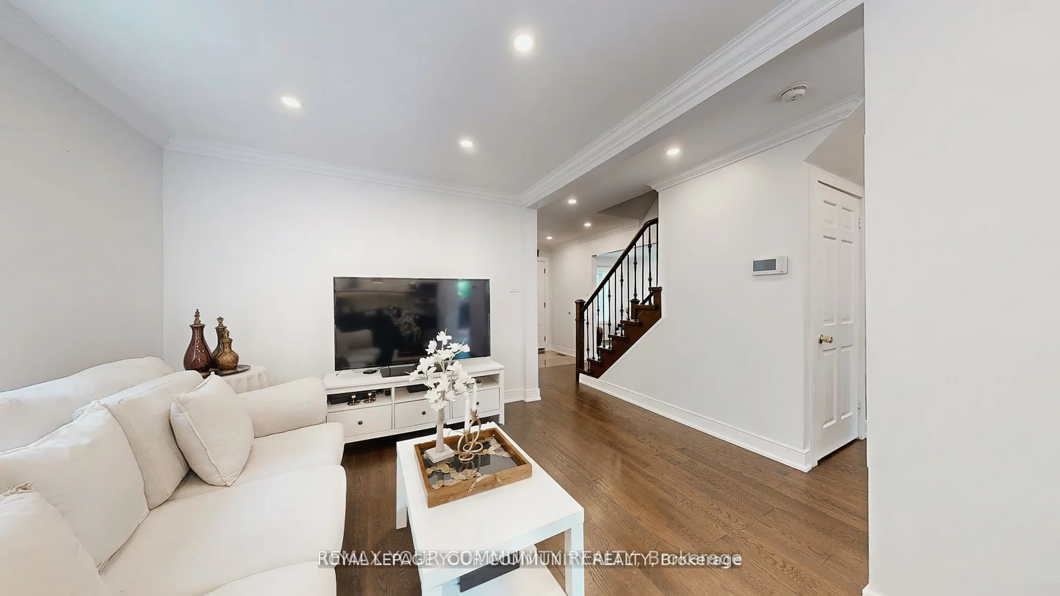 57, Braeburn, Aileen-Willowbrook, Markham