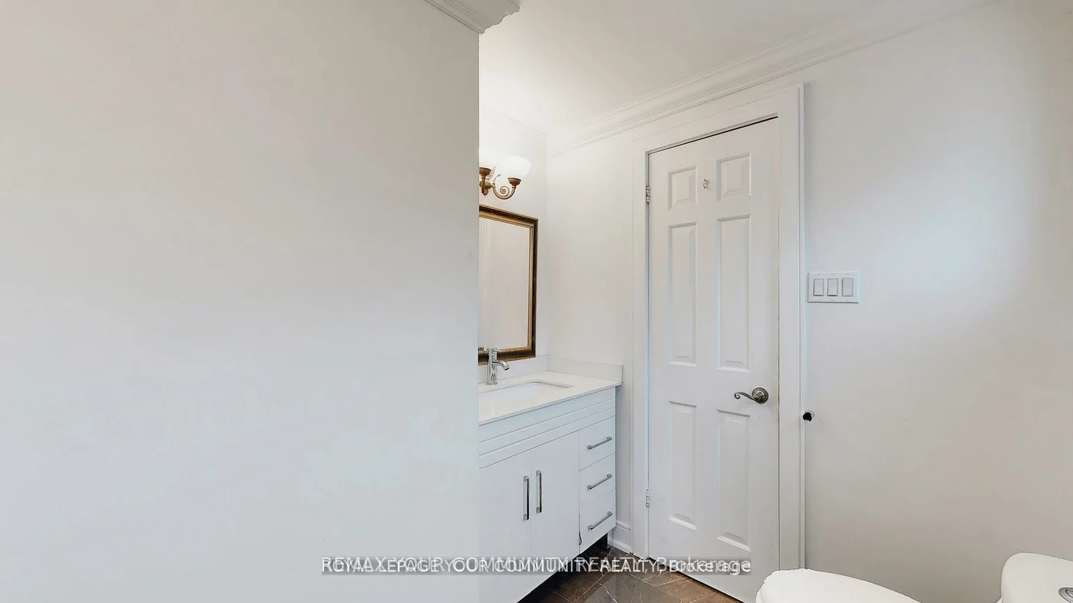 57, Braeburn, Aileen-Willowbrook, Markham