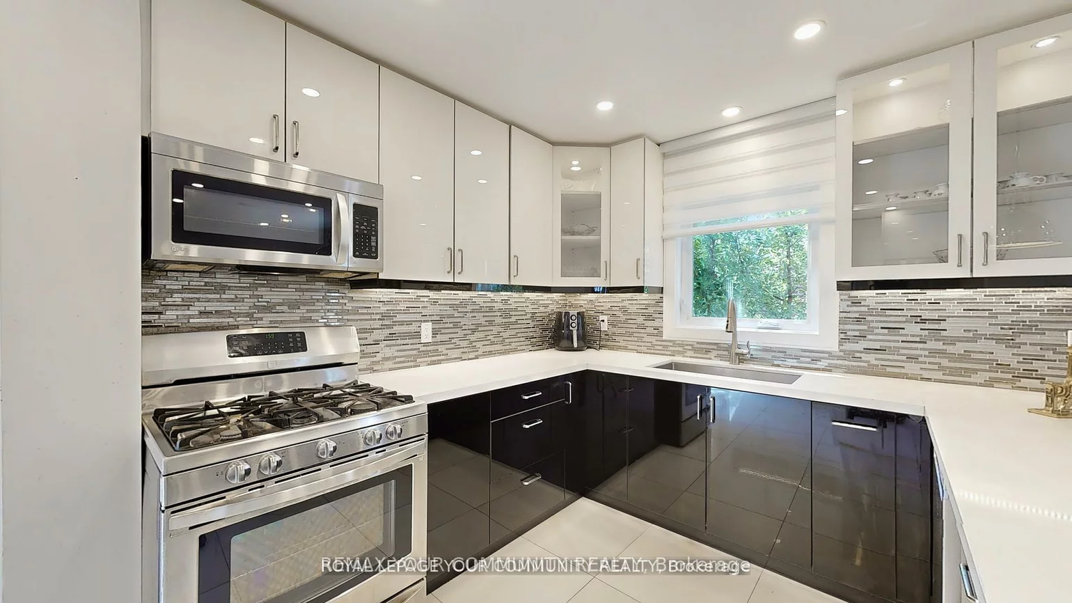 57, Braeburn, Aileen-Willowbrook, Markham