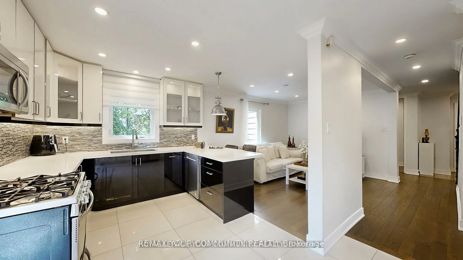 57, Braeburn, Aileen-Willowbrook, Markham