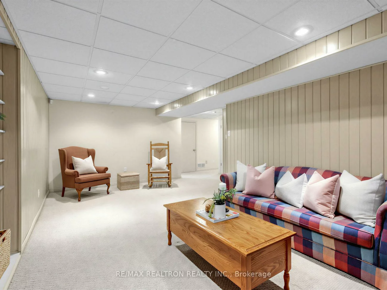 35, Sir Galahad, Markham Village, Markham