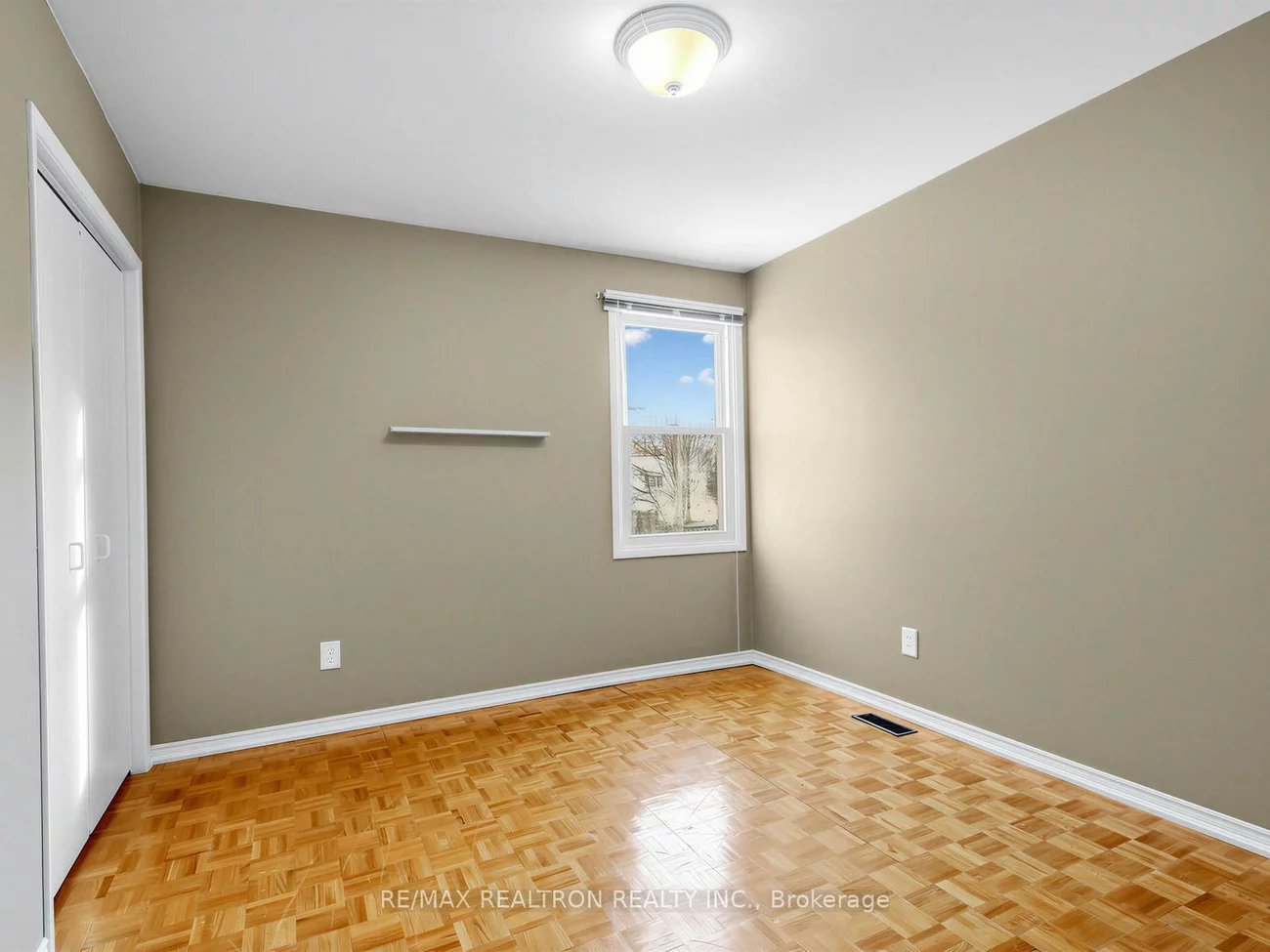 35, Sir Galahad, Markham Village, Markham