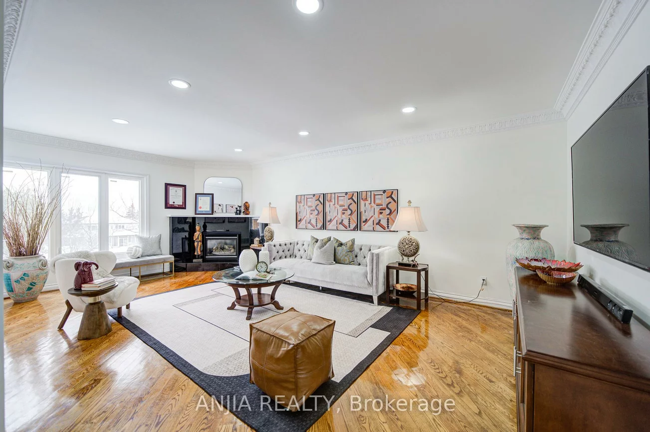 145, Beckenridge, Milliken Mills East, Markham