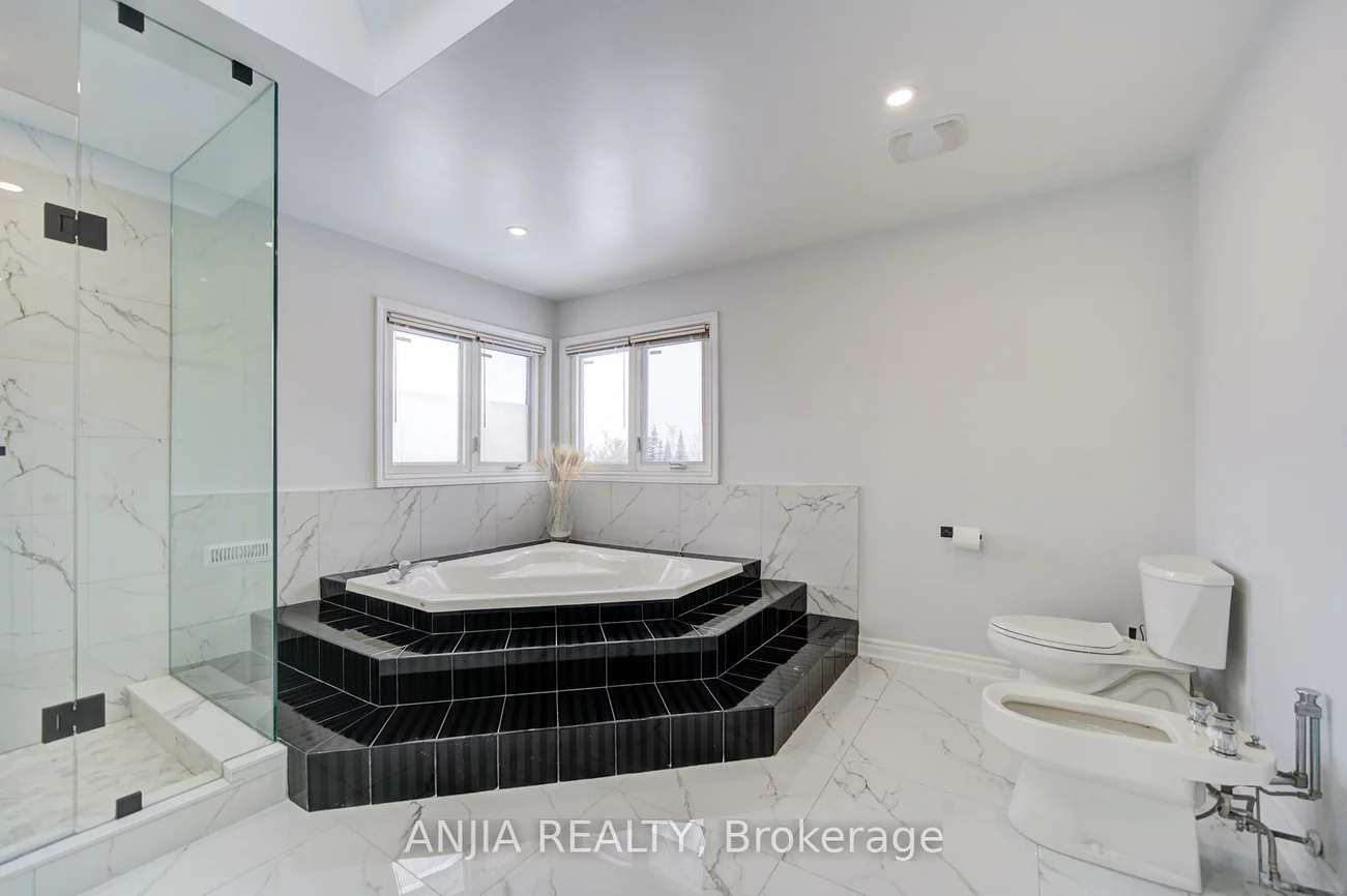 145, Beckenridge, Milliken Mills East, Markham