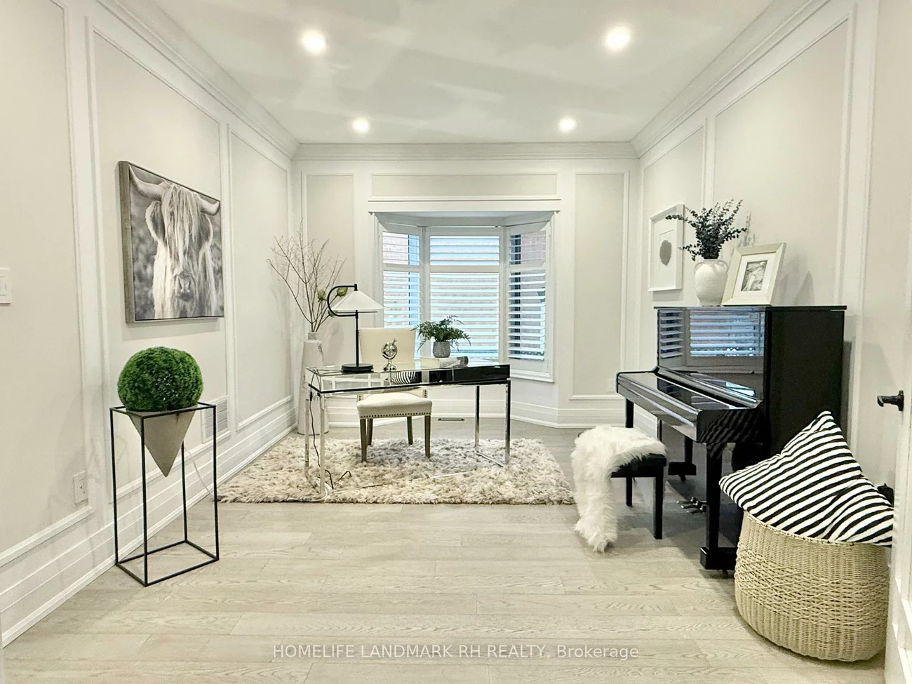 129, Golden Tulip, Cachet, Markham