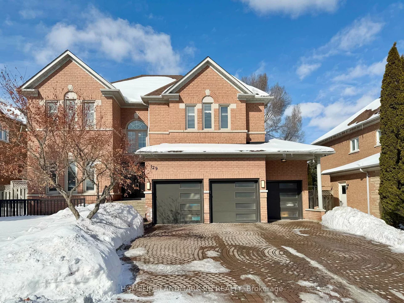 129, Golden Tulip, Cachet, Markham