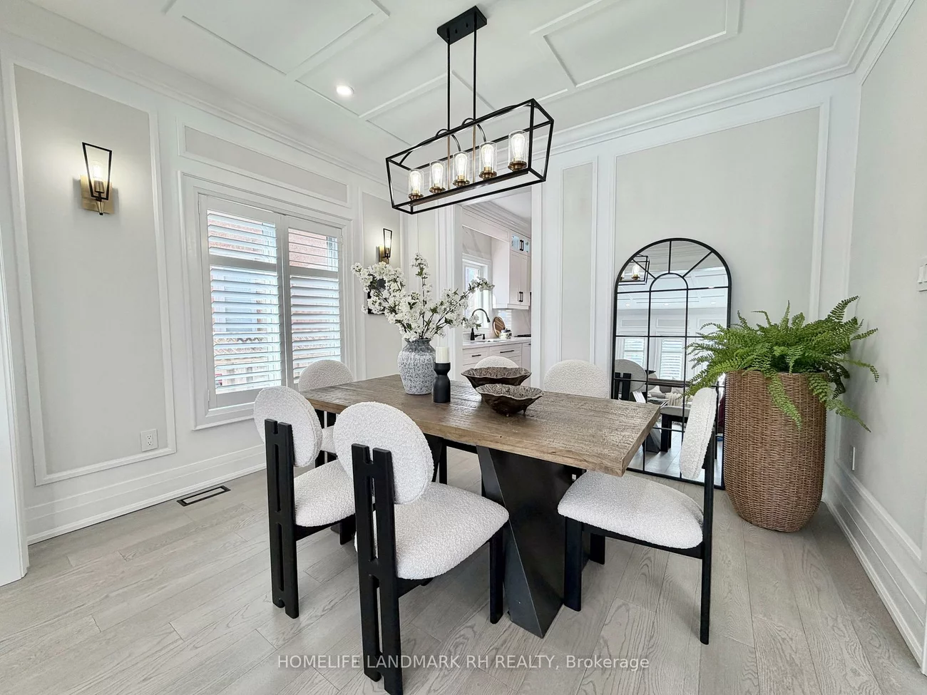 129, Golden Tulip, Cachet, Markham