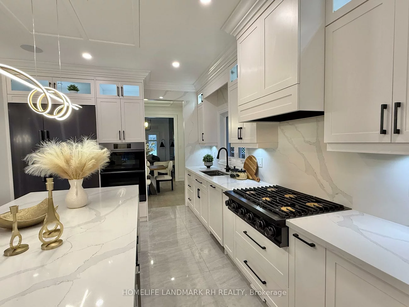 129, Golden Tulip, Cachet, Markham