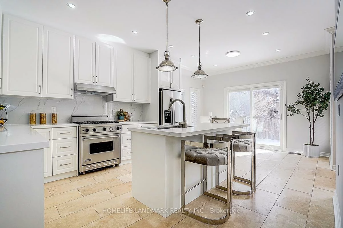 87, Castlemore, Berczy, Markham