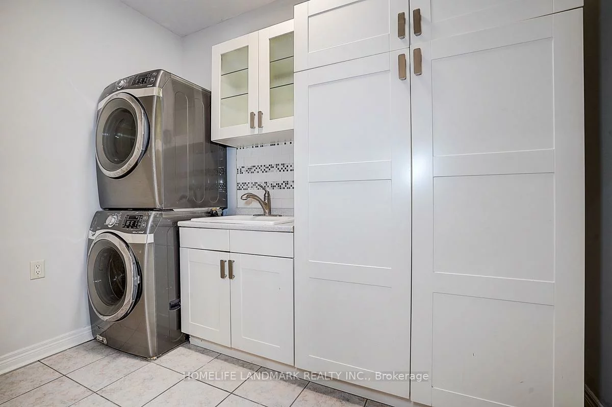 87, Castlemore, Berczy, Markham