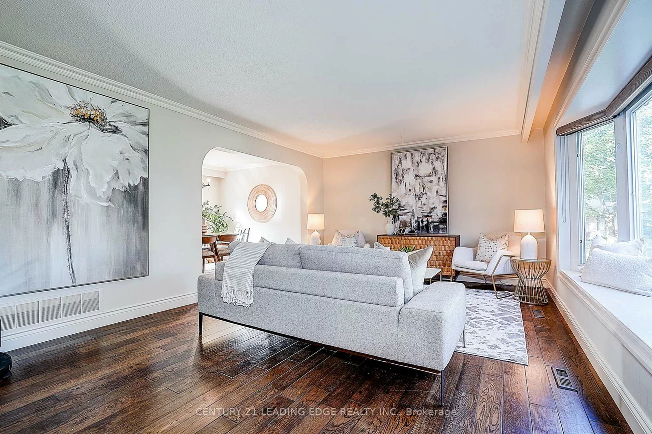 101, Ramona, Markham Village, Markham