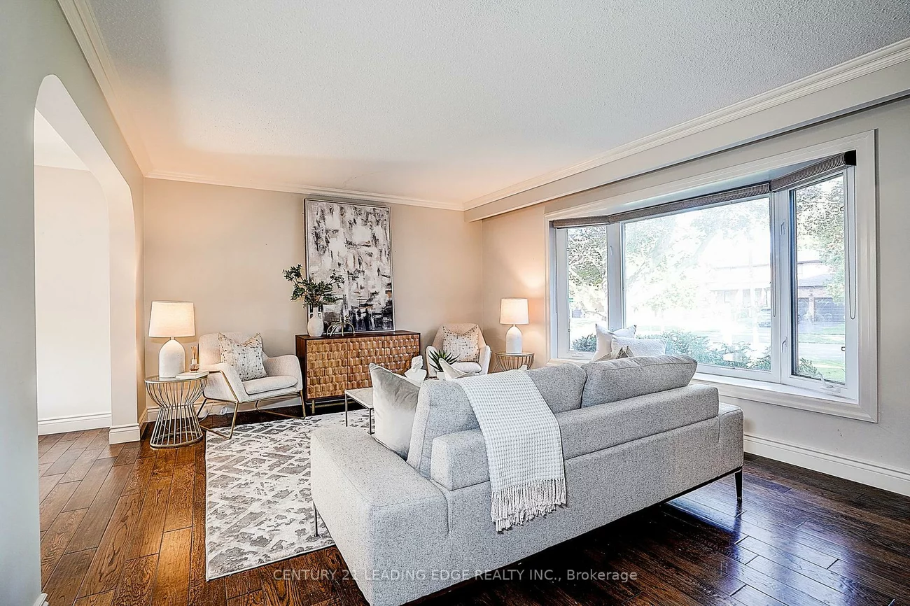 101, Ramona, Markham Village, Markham