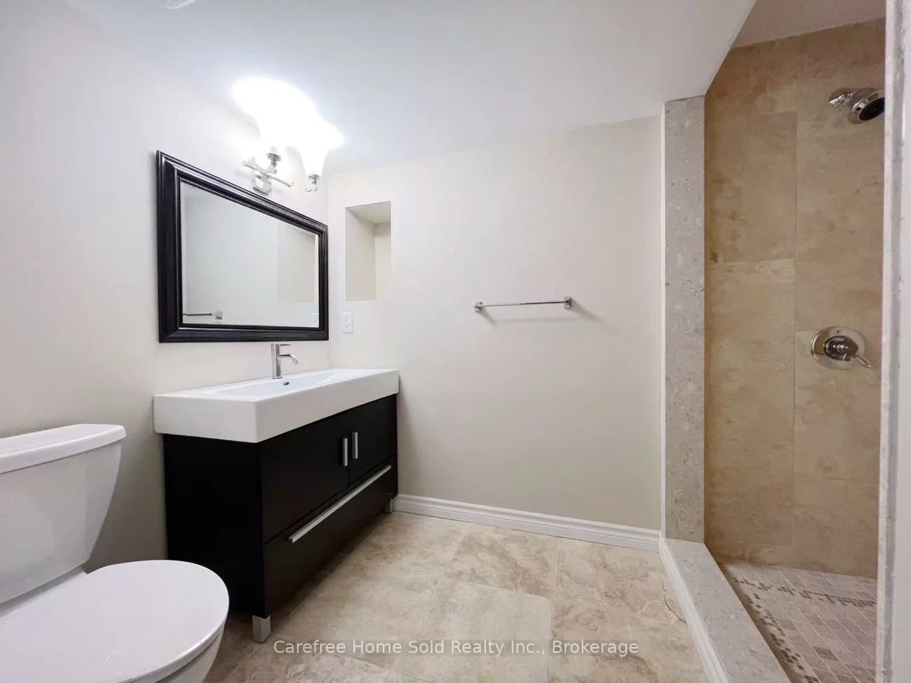 33, Oakmoor, Cornell, Markham