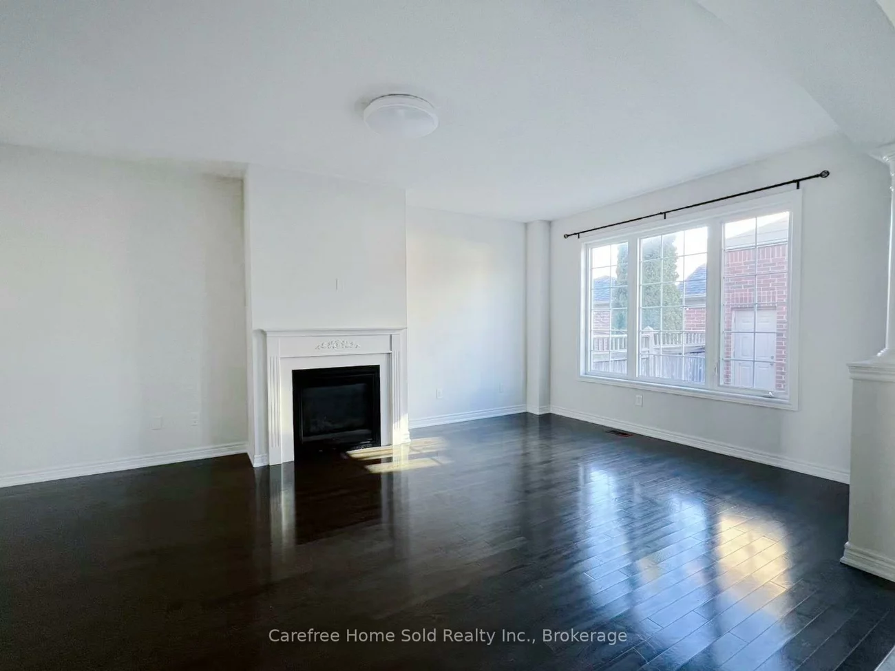 33, Oakmoor, Cornell, Markham