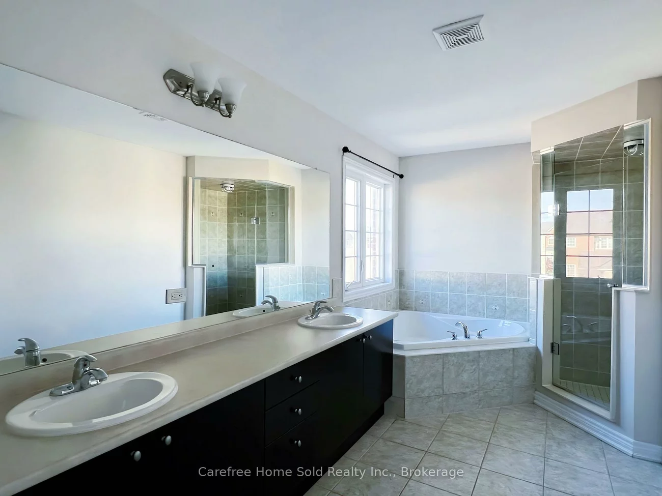 33, Oakmoor, Cornell, Markham