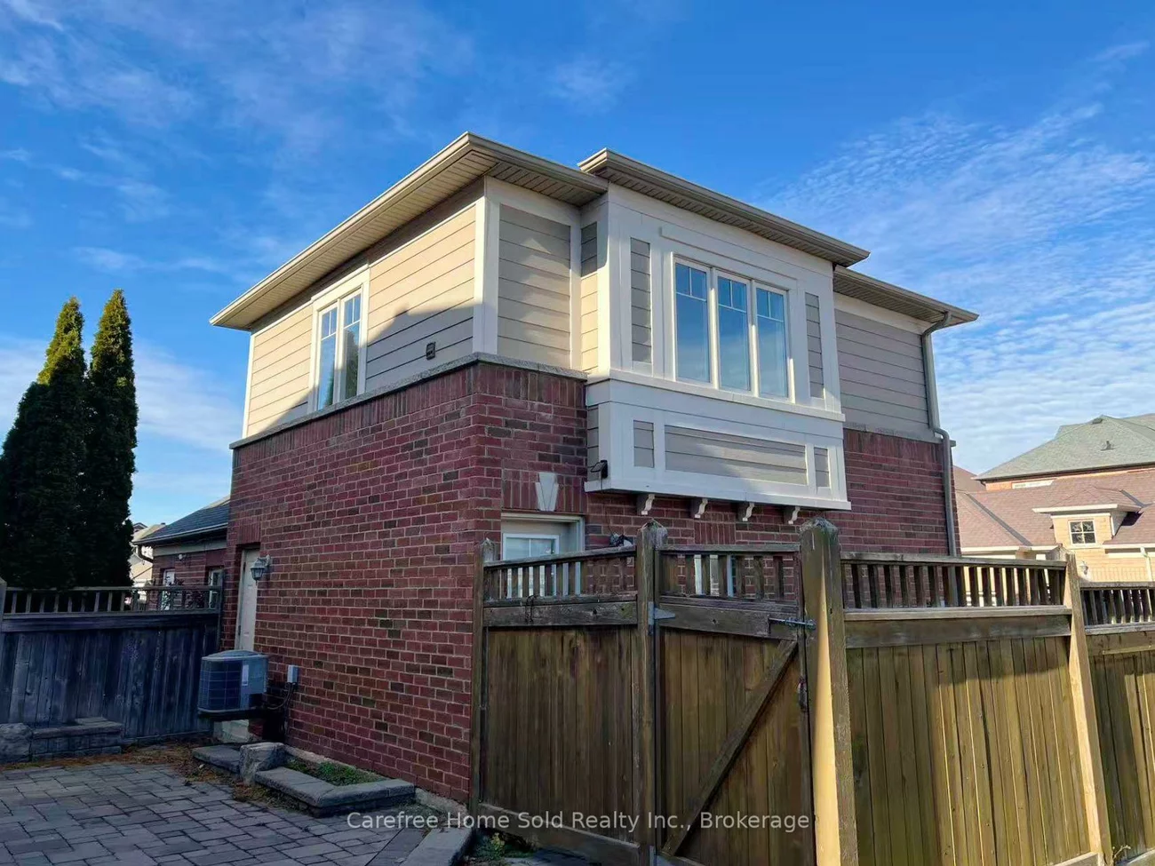 33, Oakmoor, Cornell, Markham