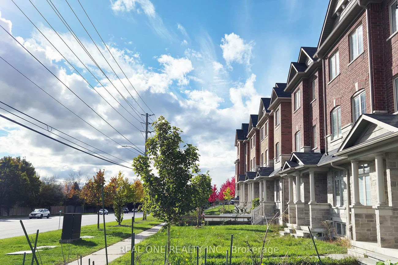 4798, 16th, Berczy, Markham